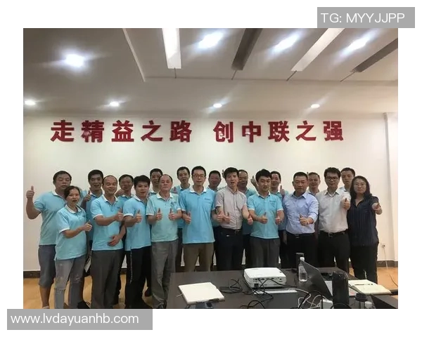 南京排球队的反击革新之路:重塑战术与团队精神的全新探索 南京排球队的反击革新之路:重塑战术与团队精神的全新探索