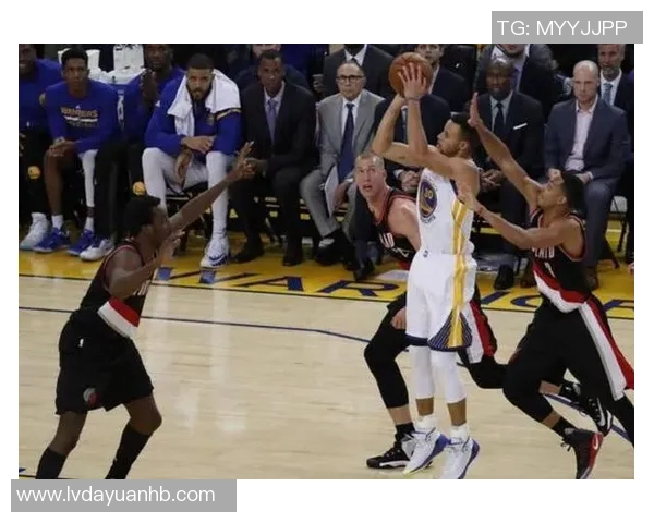 上海乒乓球队包夹战术解析与实战应用探讨